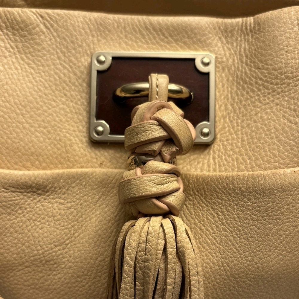 🫶SALE! LEATHER Elliott Lucca hobo bag with tassle - Picture 7 of 9